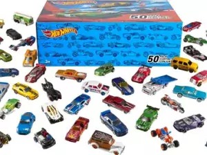 Hot Wheels Set of 50 Toy Trucks & Cars in 1:64 Scale, Indivi