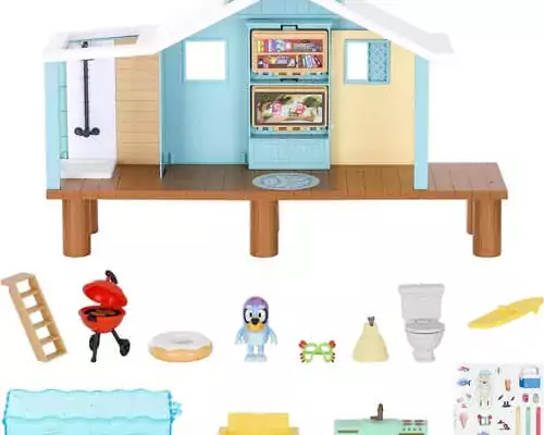 BLUEY Beach Cabin Playset, with Exclusive Figure with Goggle