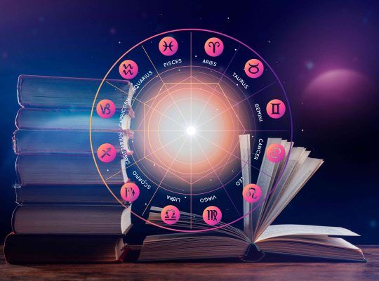 Astrologer Online India – Talk to Expert Astrologer Now