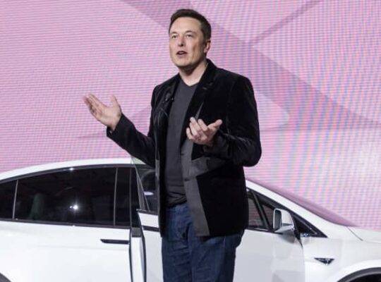 Tesla reviews 9500 Model X & Model Y vehicles