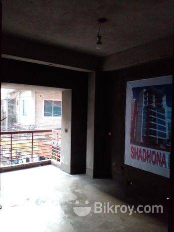 BRAND NEW ONE UNIT FLAT WITH TITAS GAS