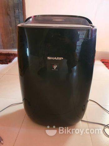 Only Few Months Used Sharp Air Purifier And Mosquito Catcher